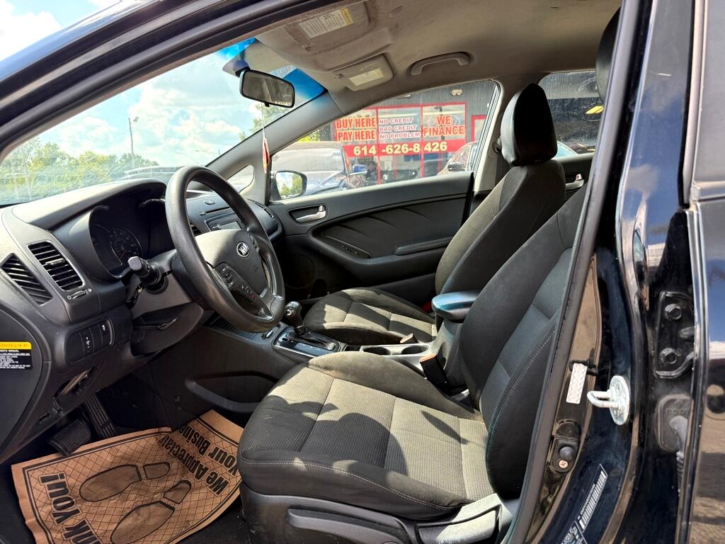 Kia Forte 5-Door LX 2017