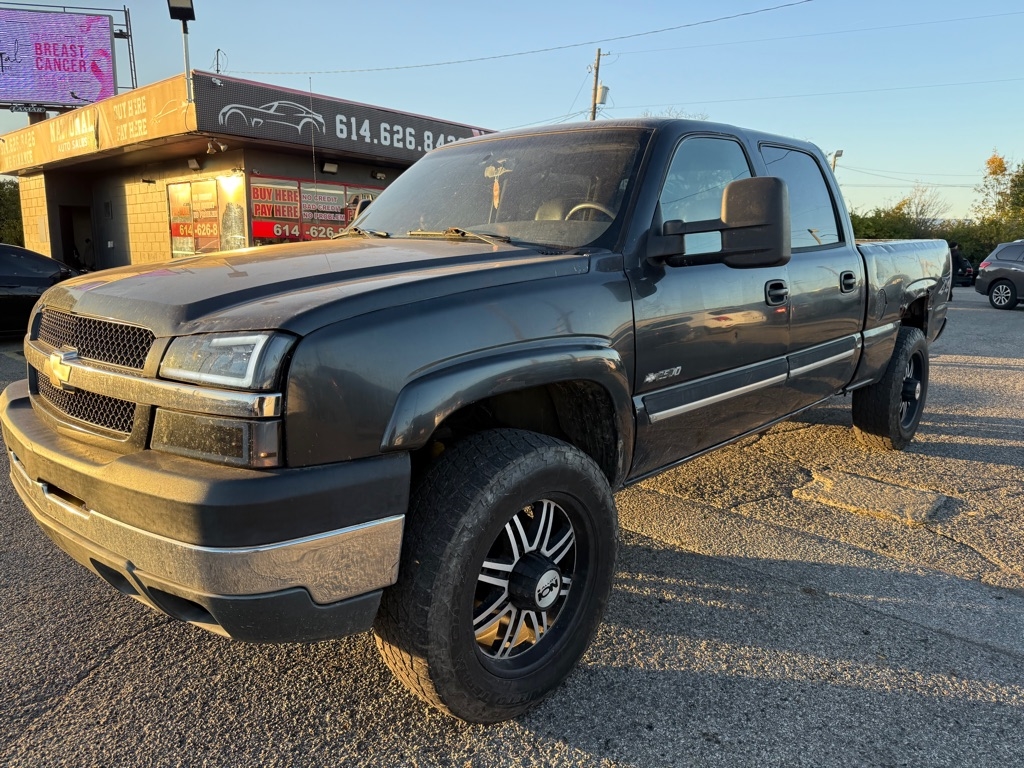 2004 Chevrolet Silverado 2500 LS Crew Cab 4WD