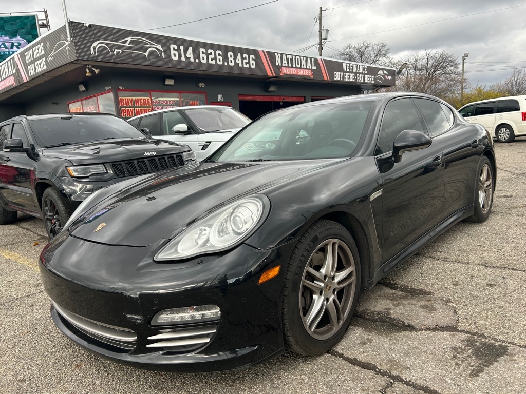 2013 Porsche Panamera's photo