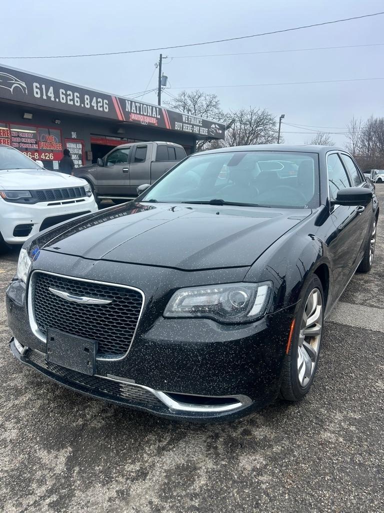 2017 Chrysler 300 Limited RWD