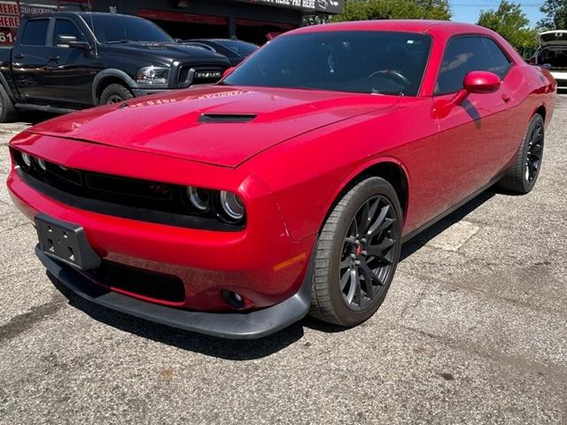 2015 Dodge Challenger SXT RWD