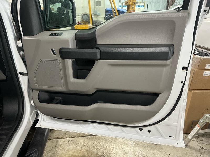 Ford F-150 4WD Reg Cab 141" XL 2018