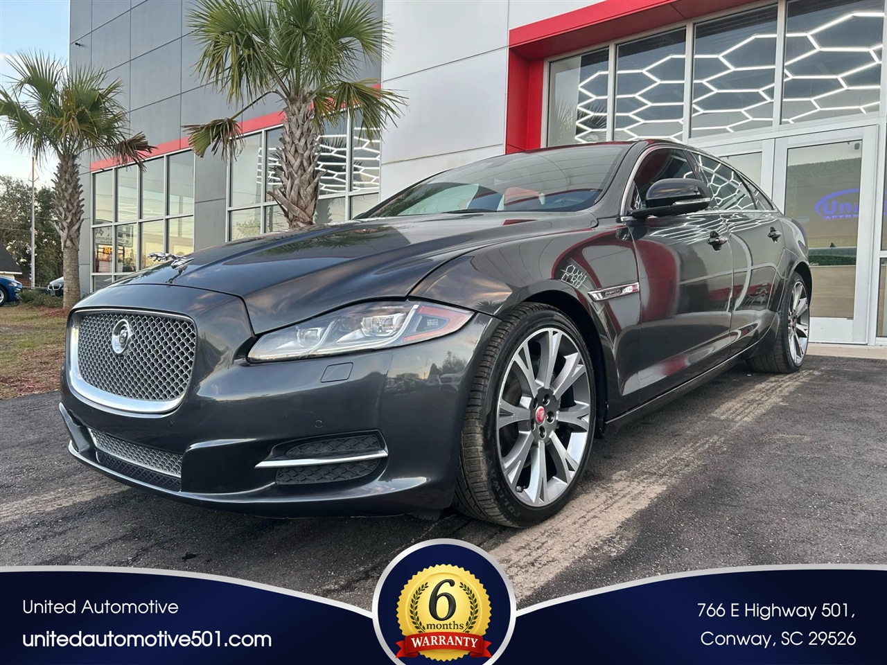 2016 Jaguar XJ Portfolio's photo