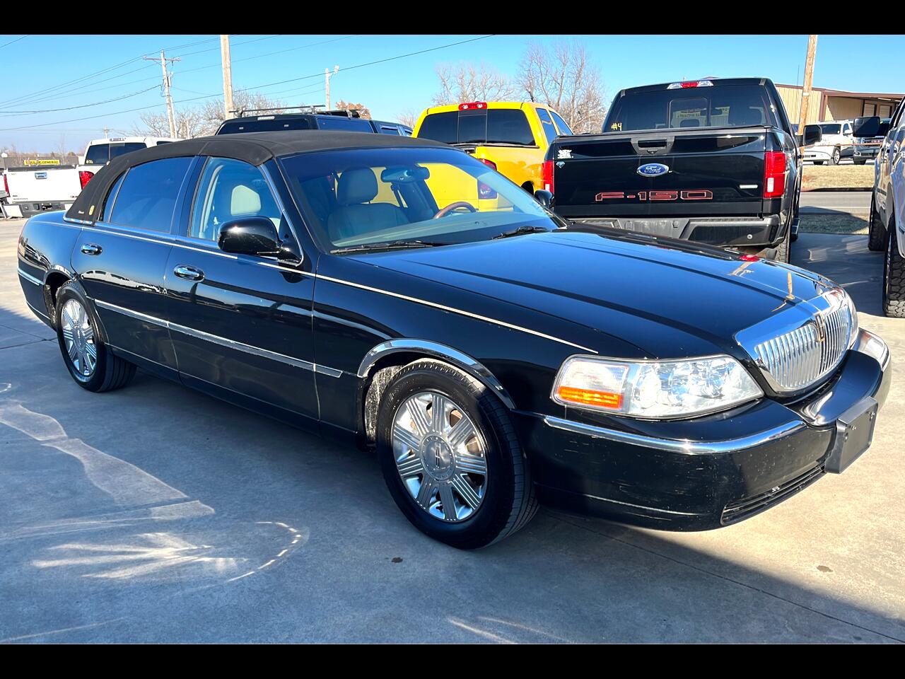 2004 Lincoln Town Car 4dr Sdn Ultimate