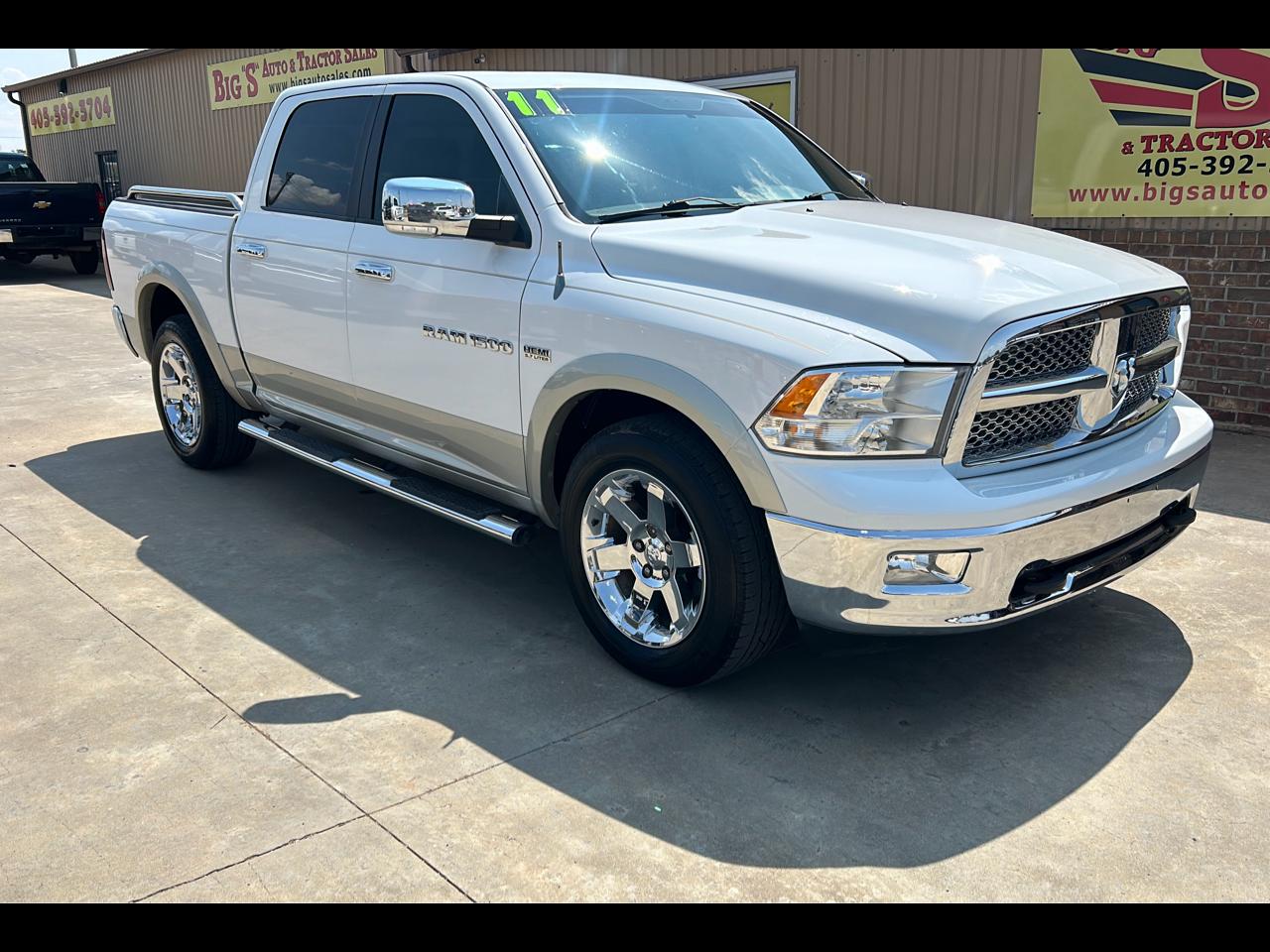 RAM 1500 4WD Crew Cab 140.5" Laramie 2011