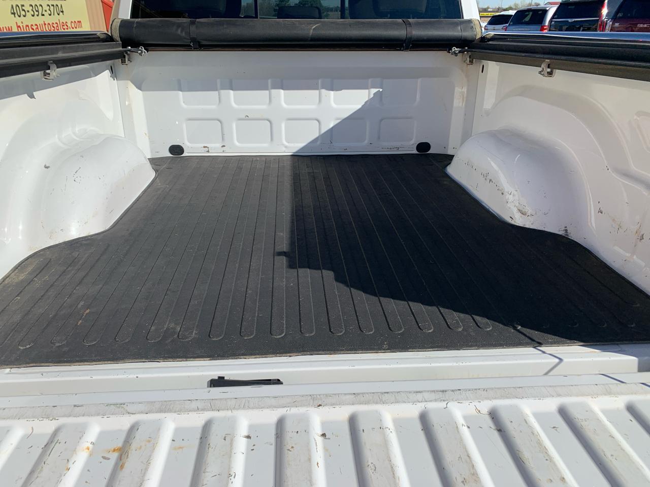 RAM 1500 4WD Crew Cab 140.5" Laramie 2011