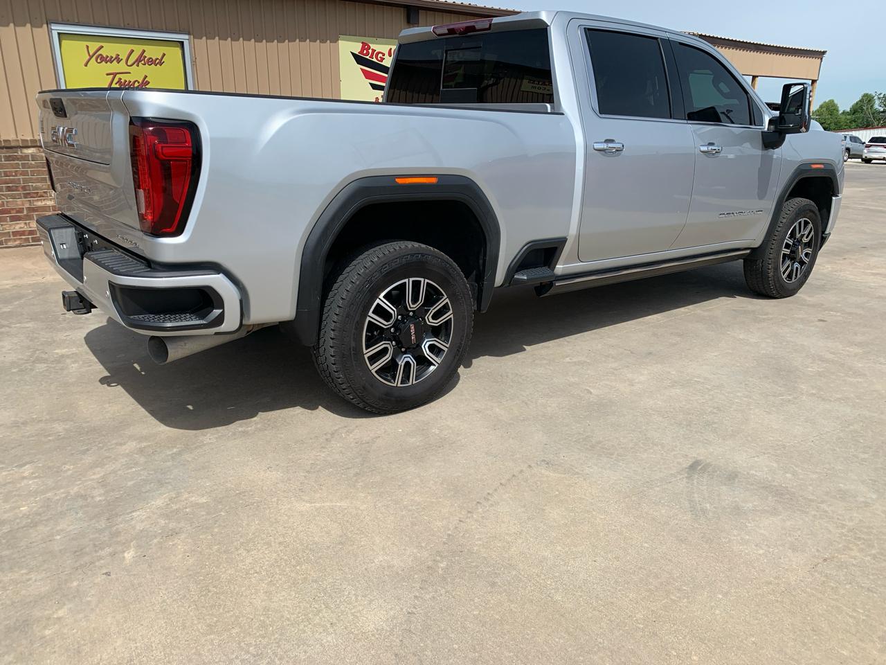 GMC Sierra 2500HD 4WD Crew Cab 159" Denali 2022