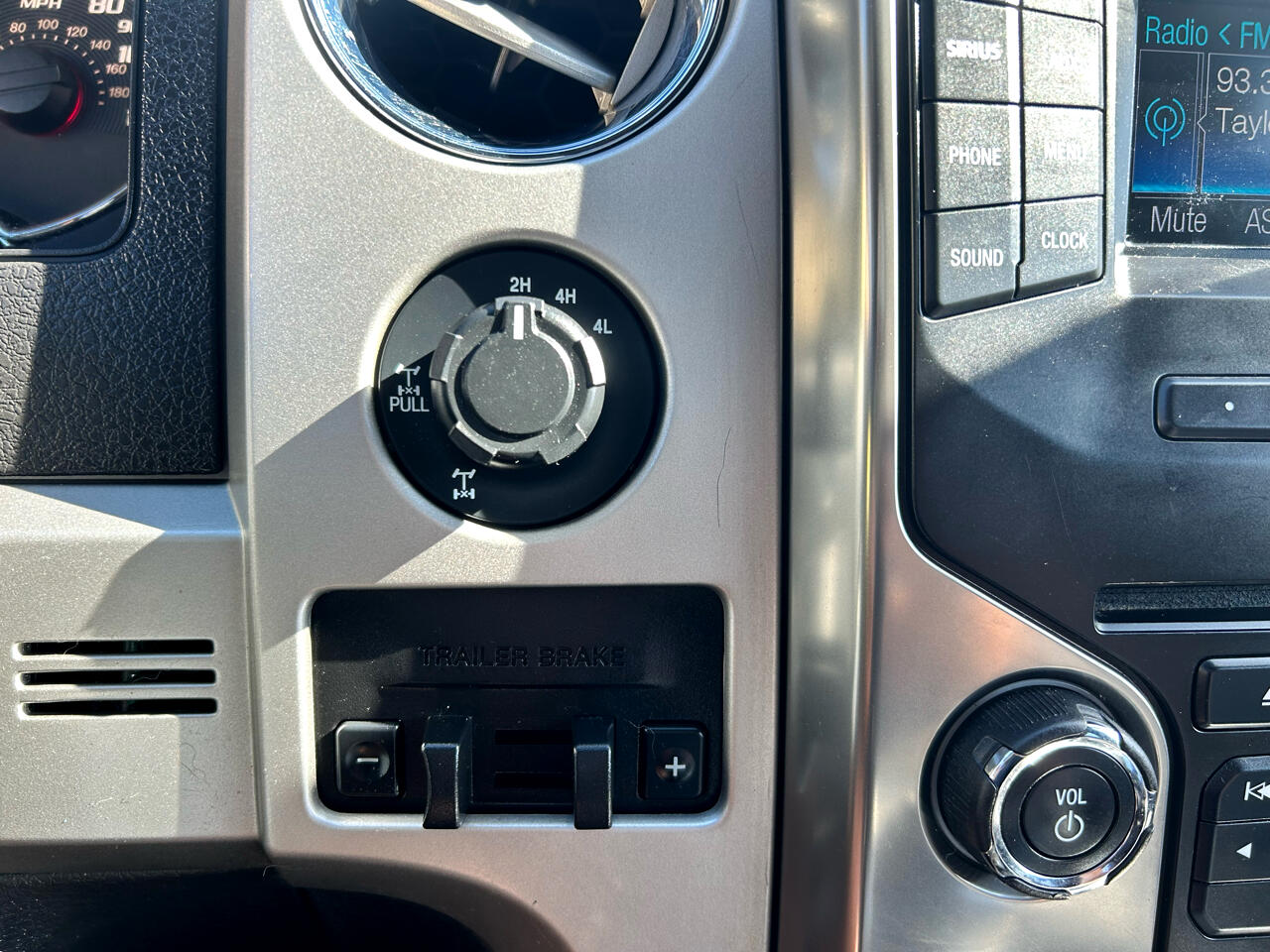 2013 Ford F-150 FX4 photo 23