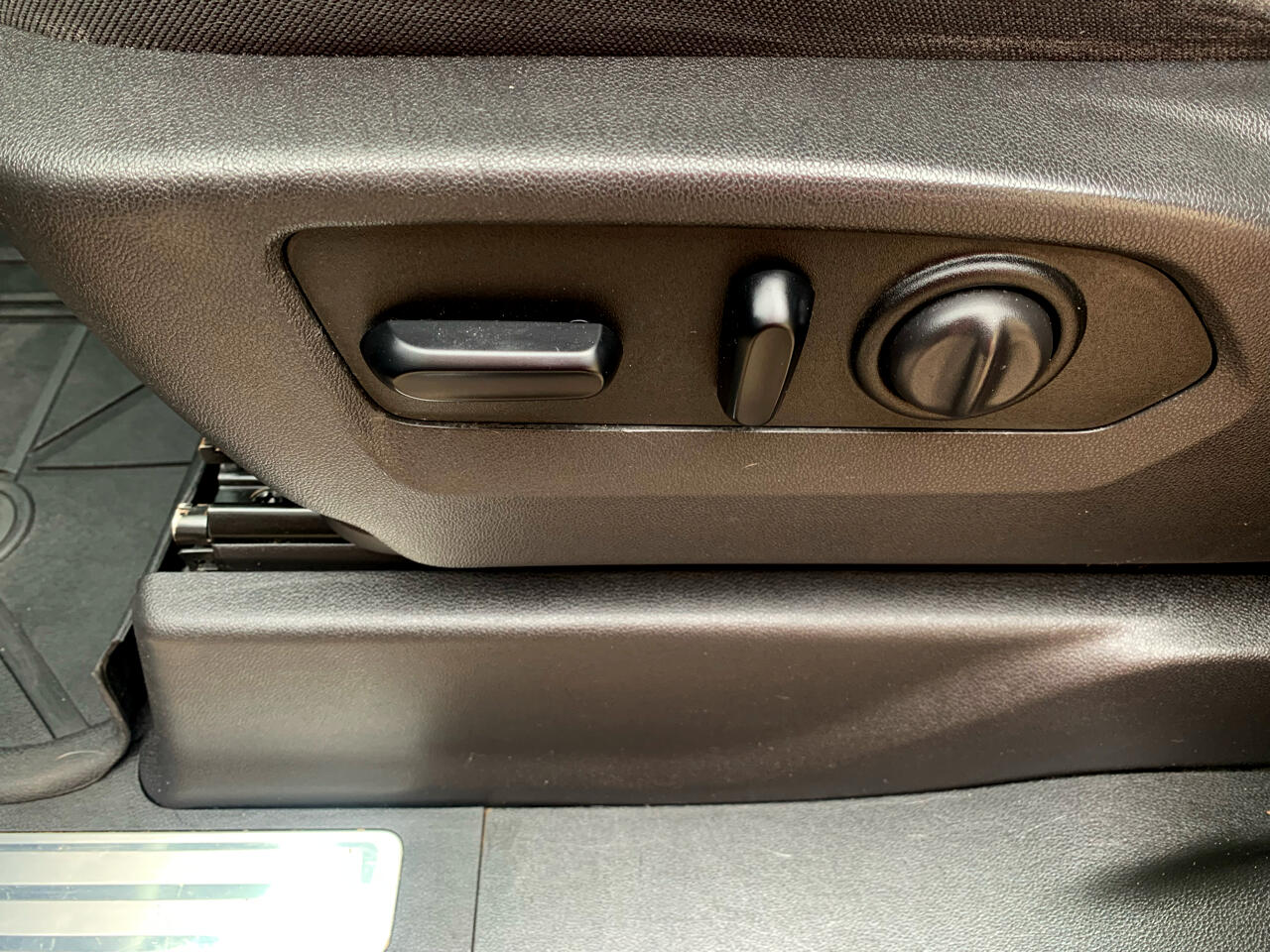 Chevrolet Silverado 1500 4WD Crew Cab 147" LT 2019 Chevrolet Silverado 1500 4WD Crew Cab 147" LT 2019