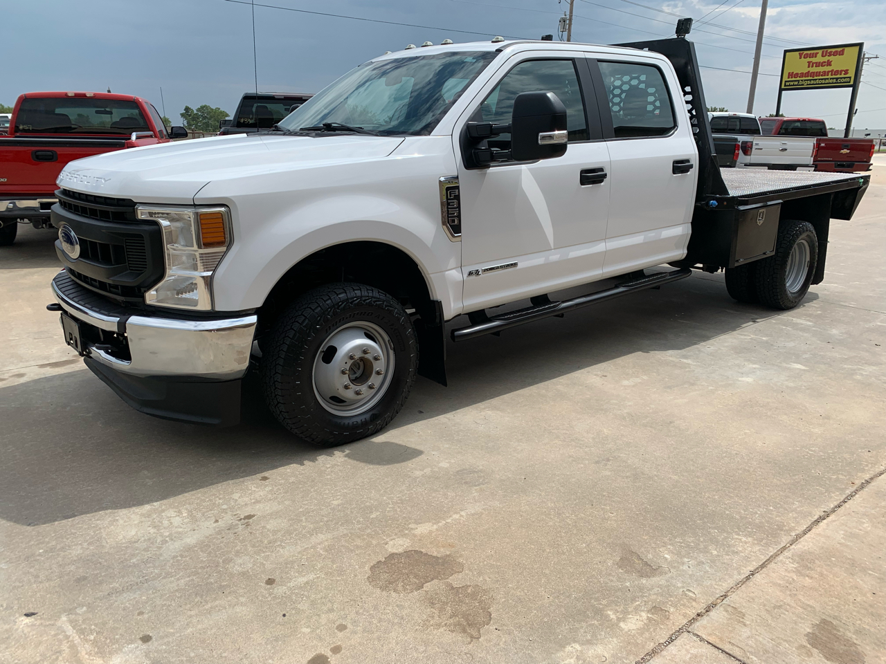 Ford Super Duty F-350 DRW XL 4WD Crew Cab 179" WB 60" CA 2020 Ford Super Duty F-350 DRW XL 4WD Crew Cab 179" WB 60" CA 2020