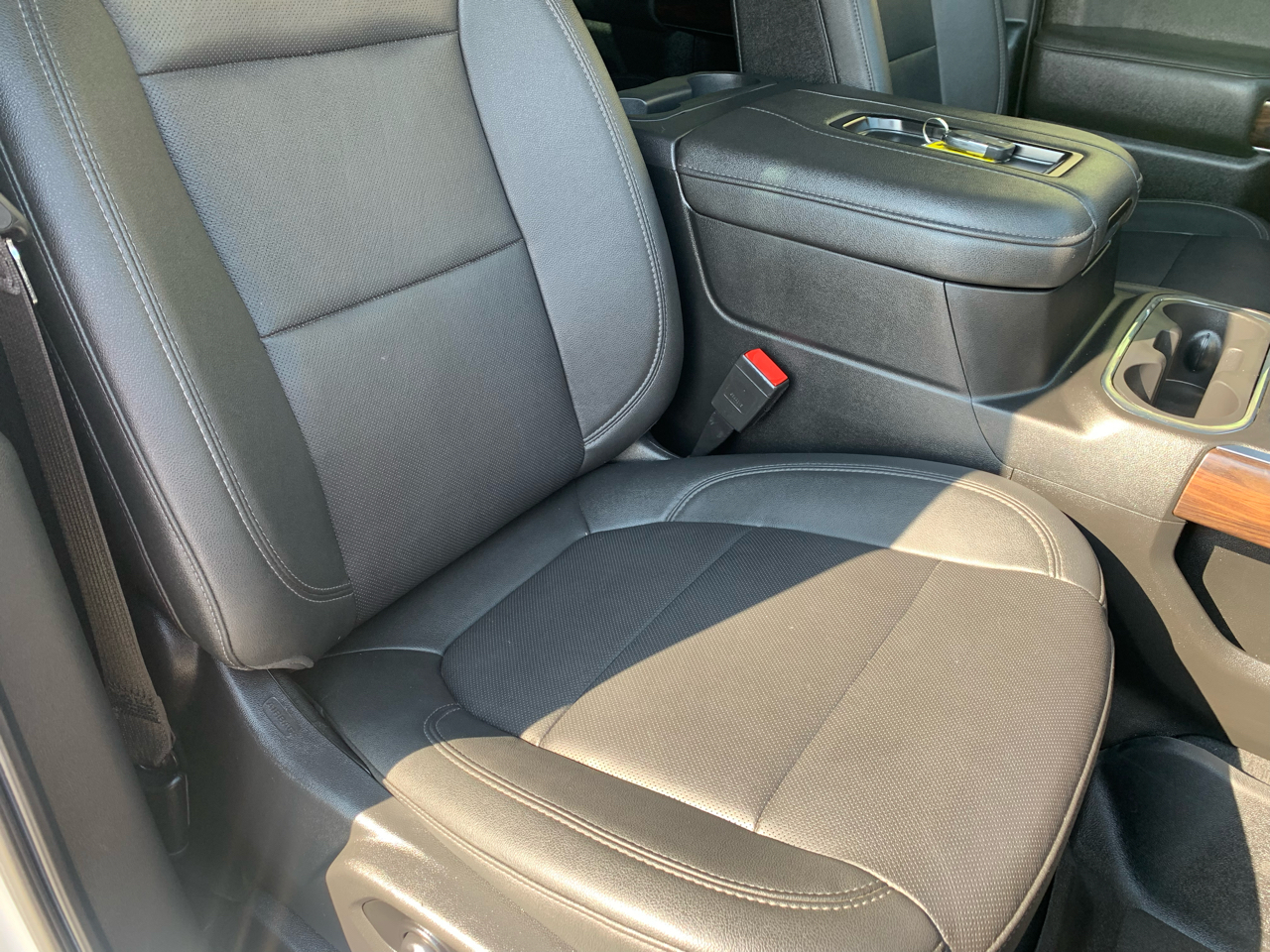 GMC Sierra 2500HD 4WD Crew Cab 159" SLT 2022 GMC Sierra 2500HD 4WD Crew Cab 159" SLT 2022