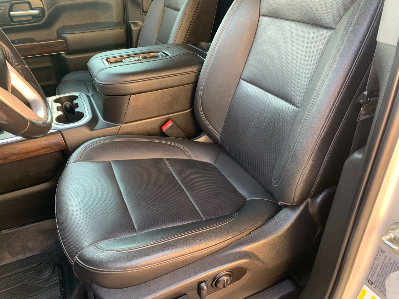 GMC Sierra 2500HD 4WD Crew Cab 159" SLT 2022 GMC Sierra 2500HD 4WD Crew Cab 159" SLT 2022