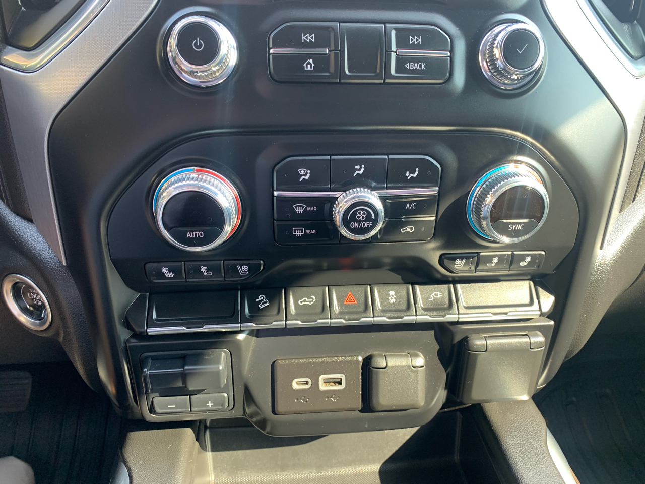 GMC Sierra 2500HD 4WD Crew Cab 159" SLT 2022 GMC Sierra 2500HD 4WD Crew Cab 159" SLT 2022