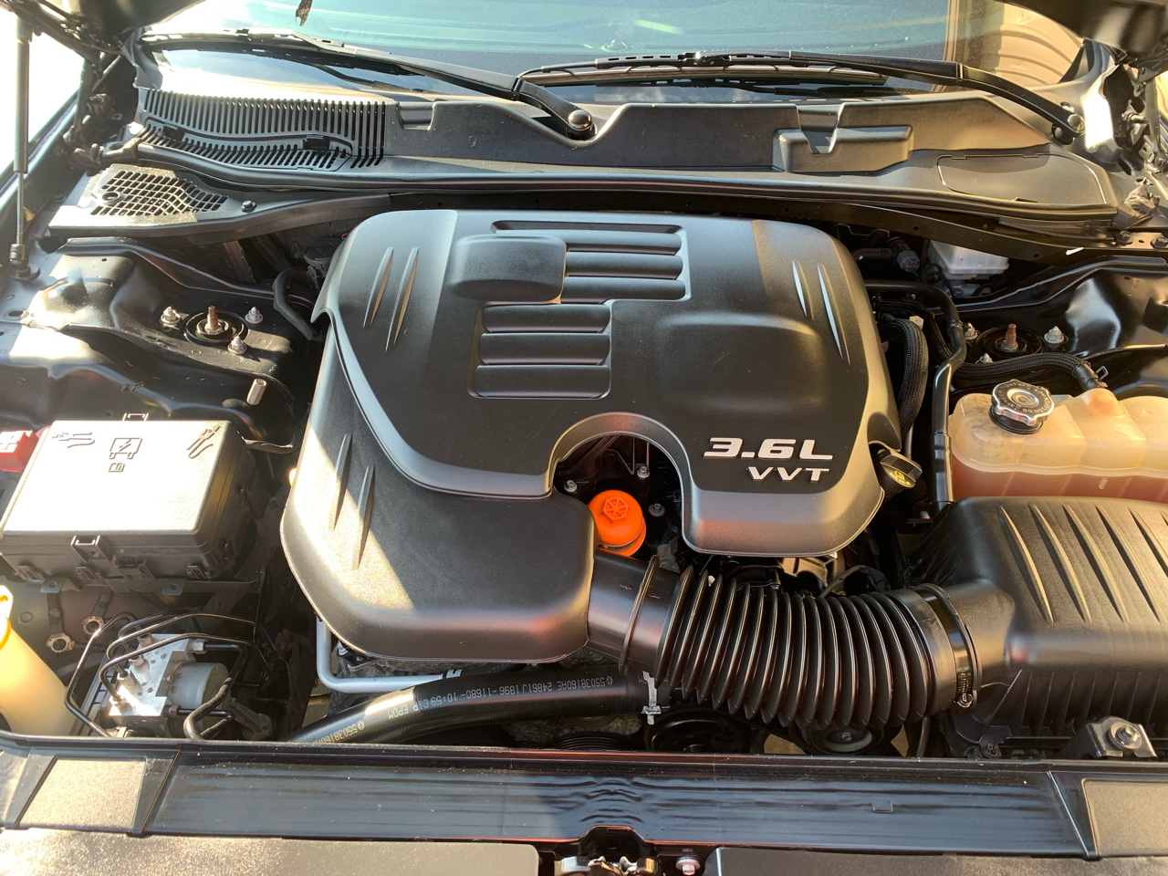 2016 Dodge Challenger SXT photo 7