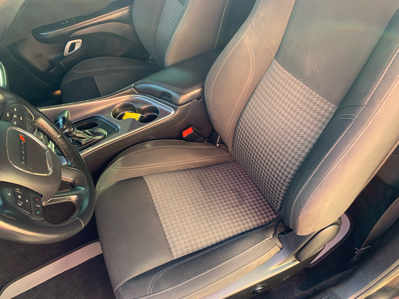 2016 Dodge Challenger SXT photo 14