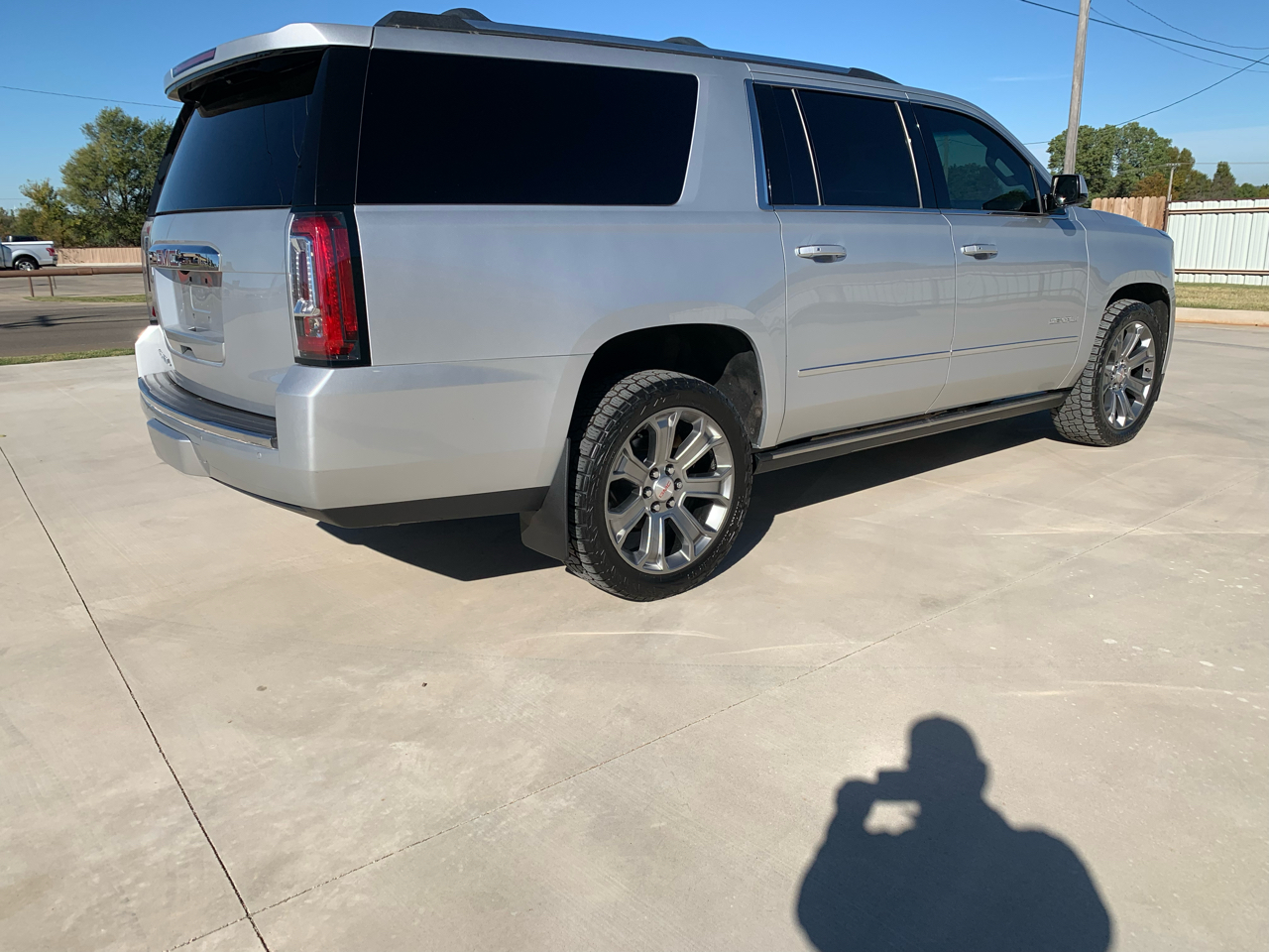 GMC Yukon XL 4WD 4dr Denali 2017 GMC Yukon XL 4WD 4dr Denali 2017