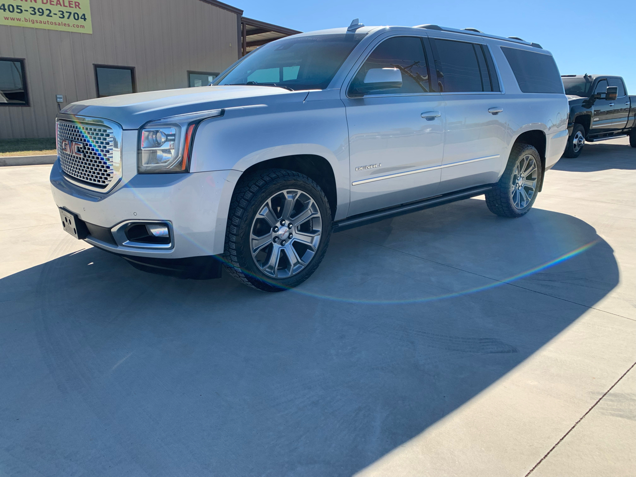 GMC Yukon XL 4WD 4dr Denali 2017 GMC Yukon XL 4WD 4dr Denali 2017