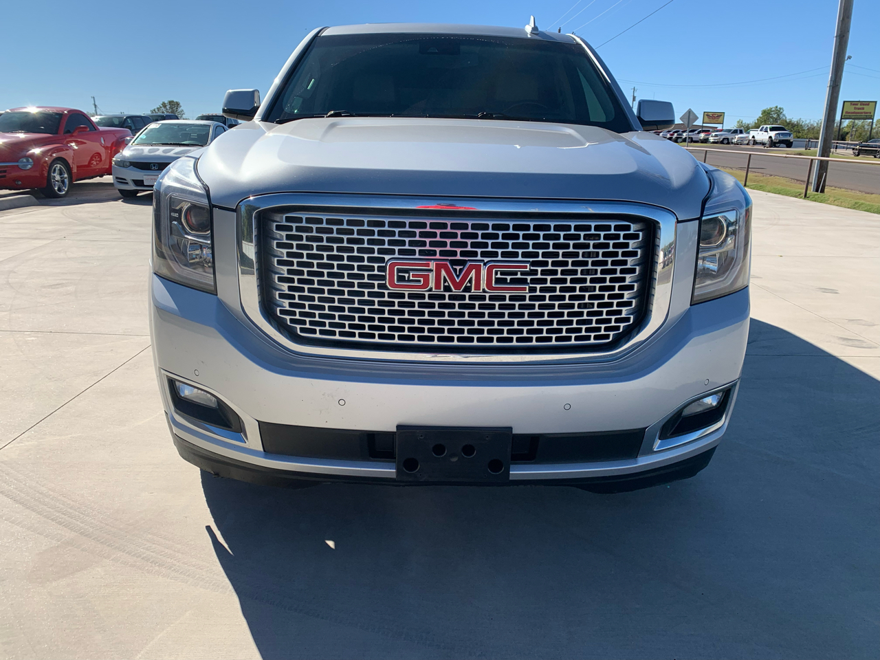 GMC Yukon XL 4WD 4dr Denali 2017 GMC Yukon XL 4WD 4dr Denali 2017