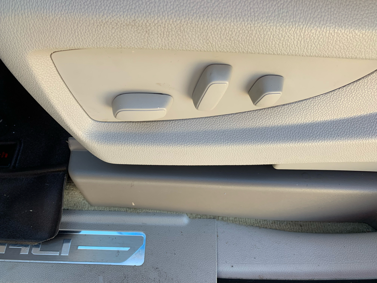 GMC Yukon XL 4WD 4dr Denali 2017 GMC Yukon XL 4WD 4dr Denali 2017