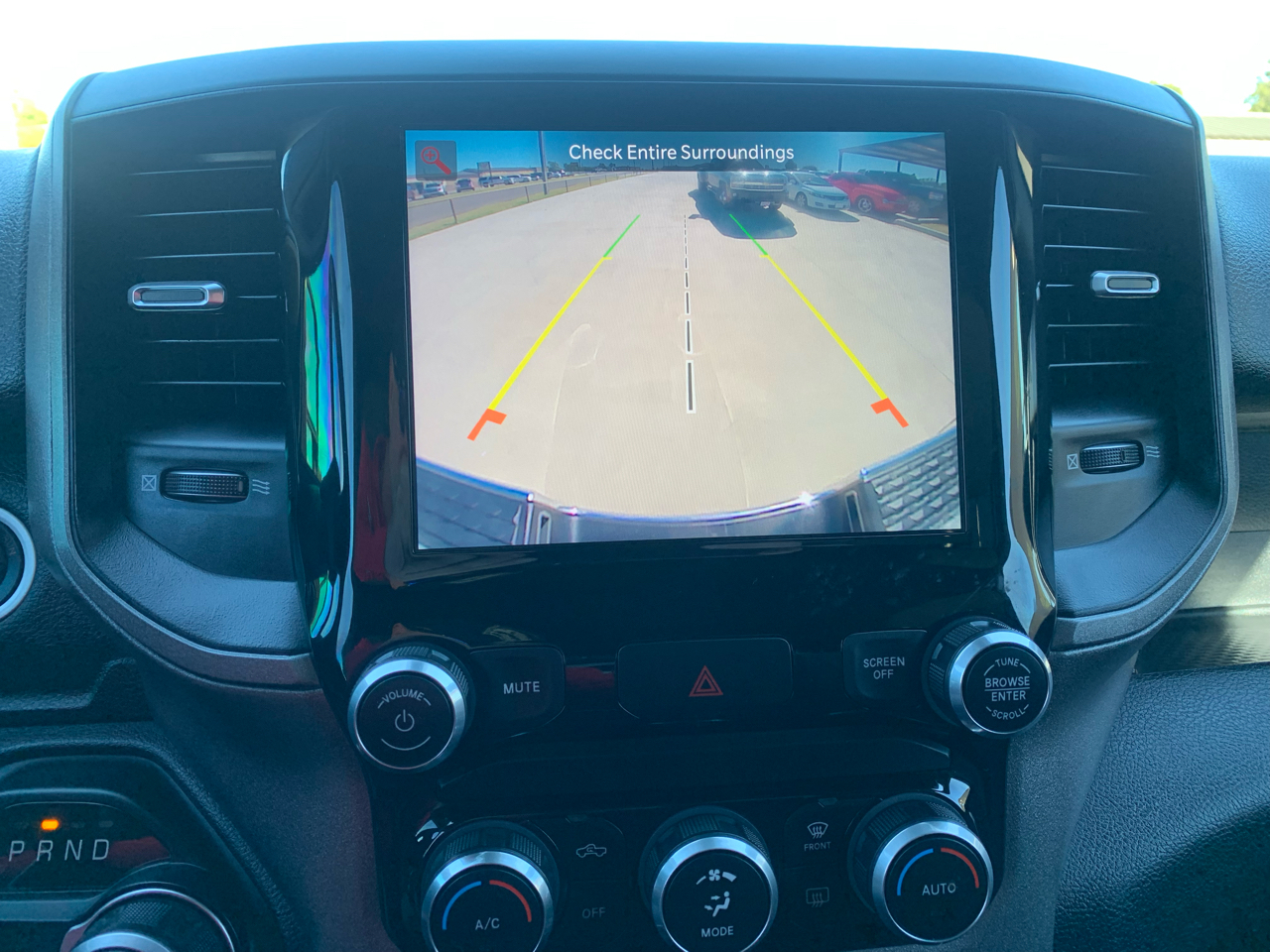 RAM 2500 Tradesman 4x4 Crew Cab 8' Box 2023 RAM 2500 Tradesman 4x4 Crew Cab 8' Box 2023