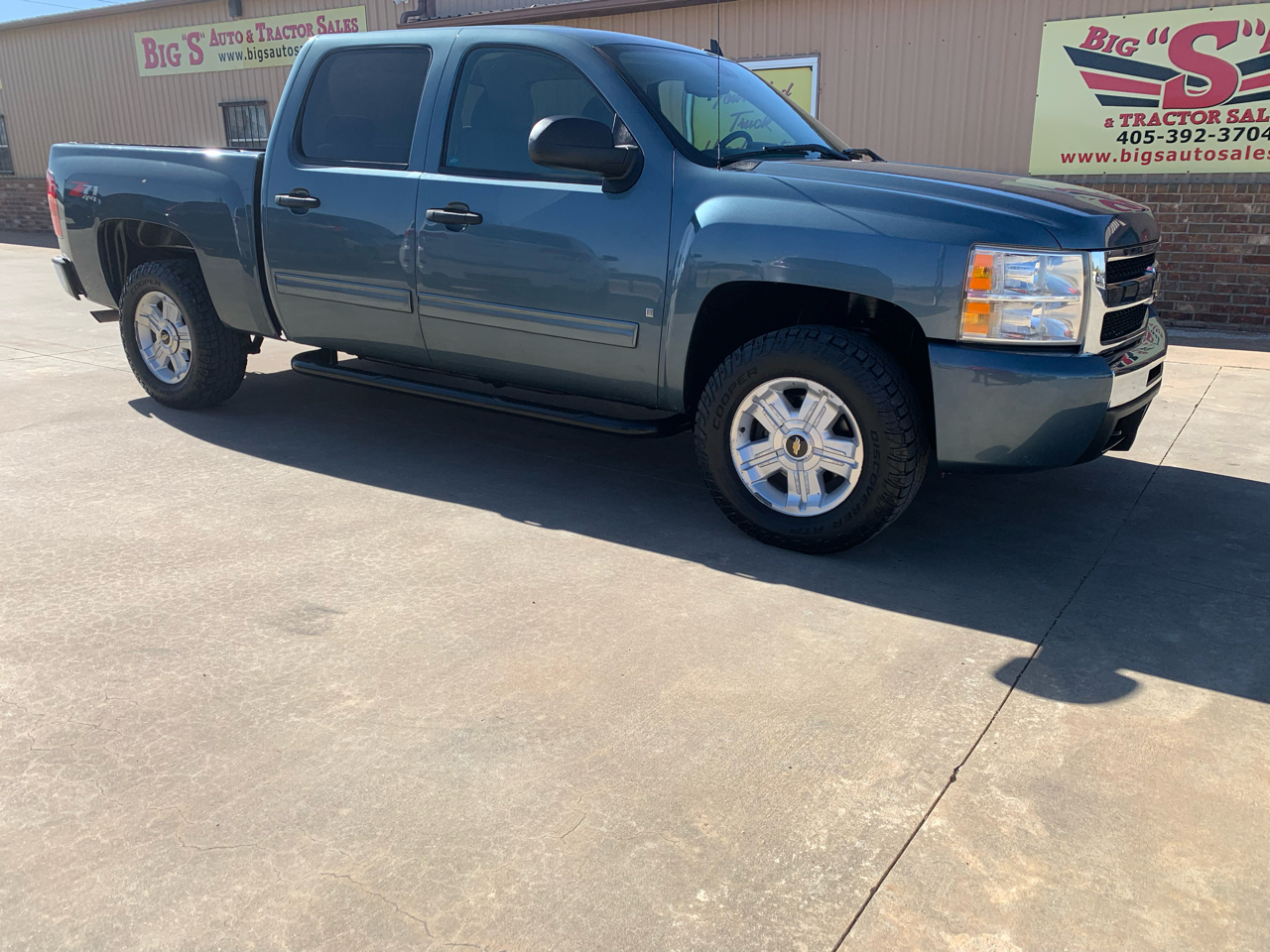 2009 Chevrolet Silverado 1500 4WD Crew Cab 143.5" LT