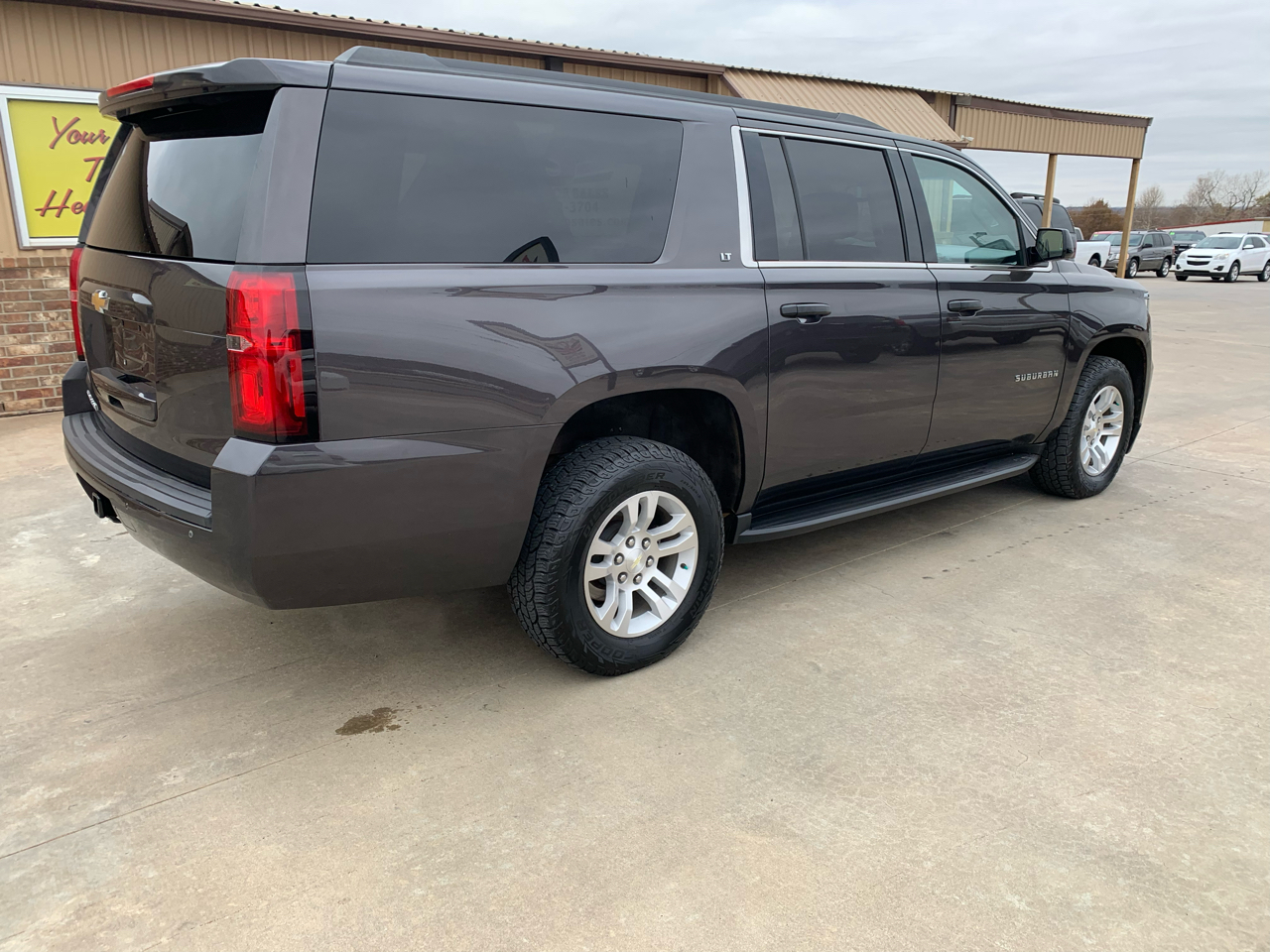 Chevrolet Suburban 4WD 4dr 1500 LT 2018