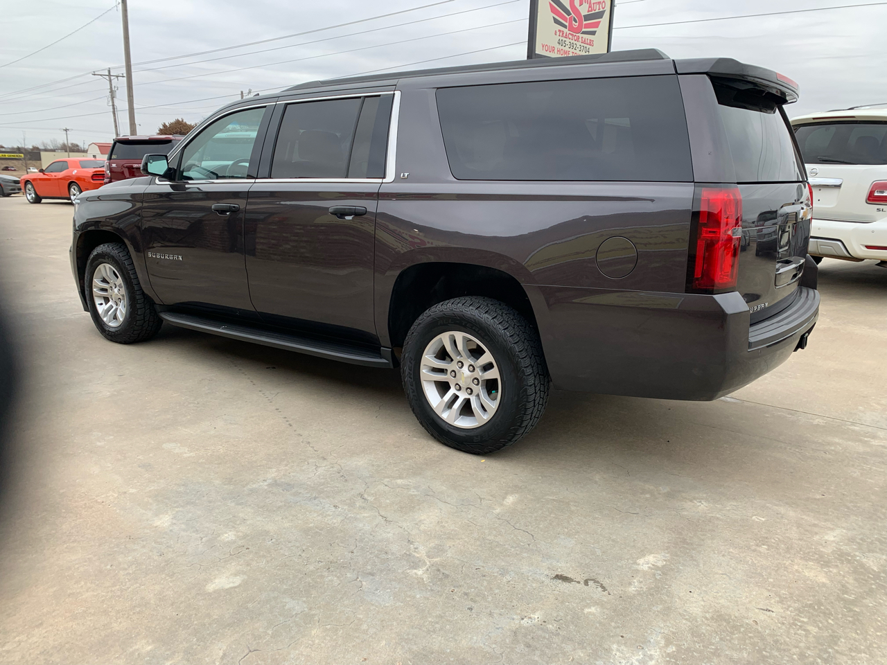 Chevrolet Suburban 4WD 4dr 1500 LT 2018