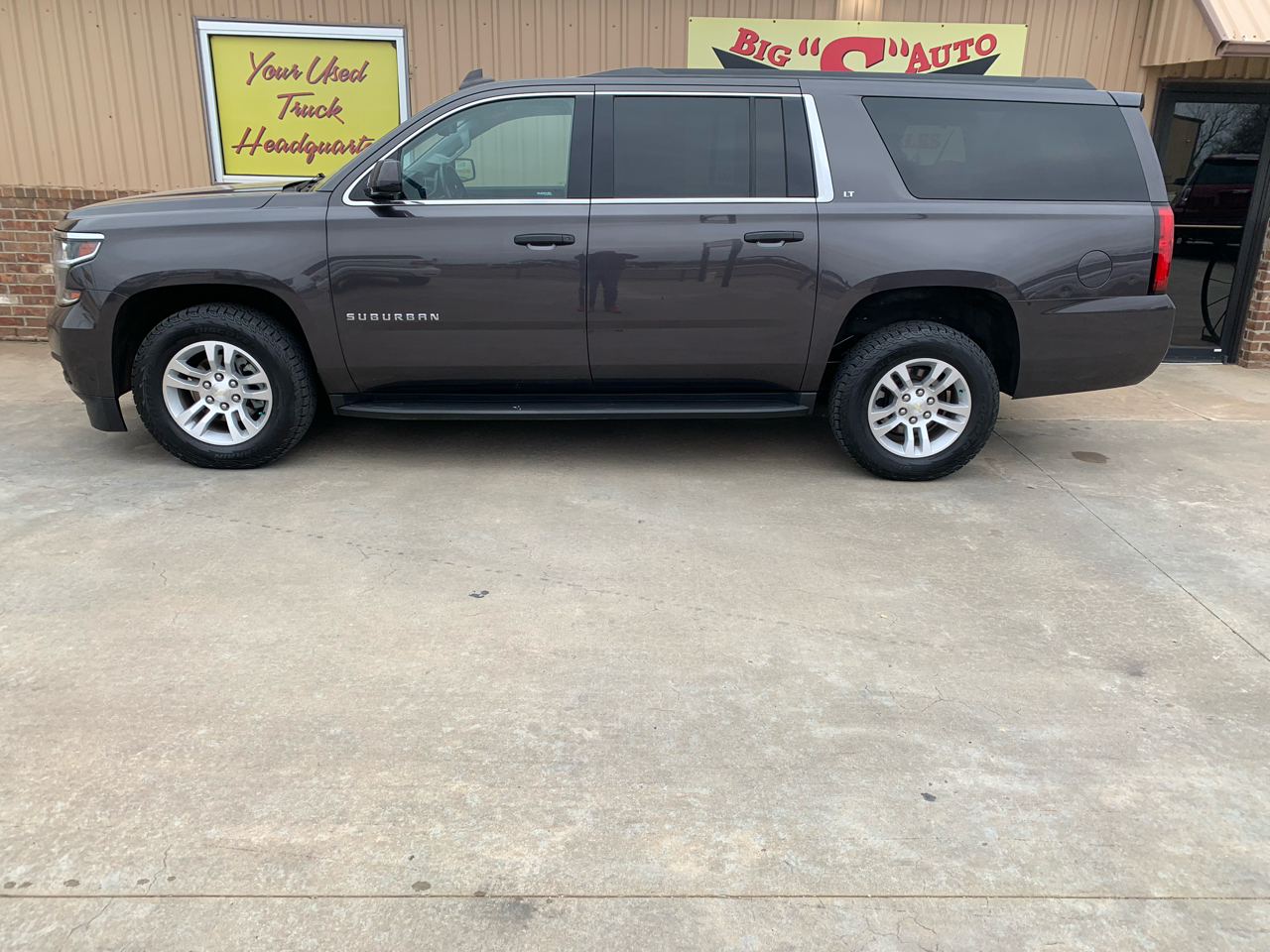 Chevrolet Suburban 4WD 4dr 1500 LT 2018