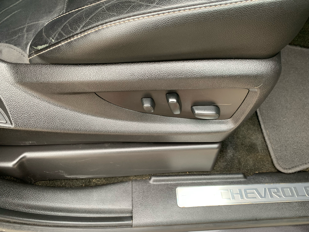 Chevrolet Suburban 4WD 4dr 1500 LT 2018