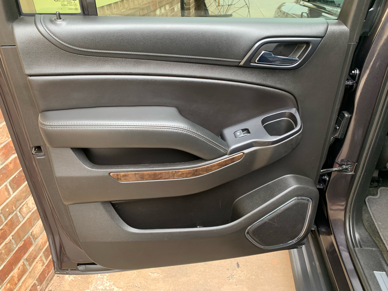 Chevrolet Suburban 4WD 4dr 1500 LT 2018