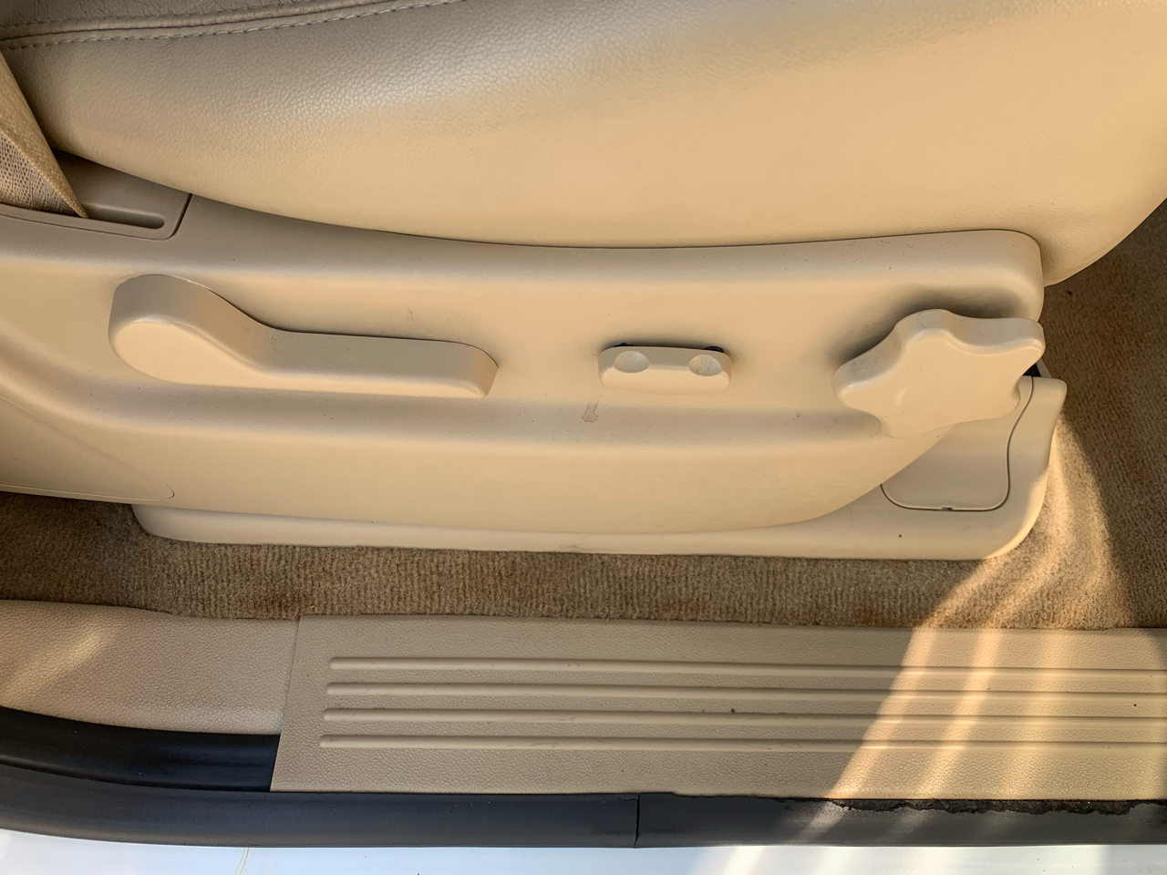 Chevrolet Suburban 2WD 4dr 1500 LT w/2LT 2009