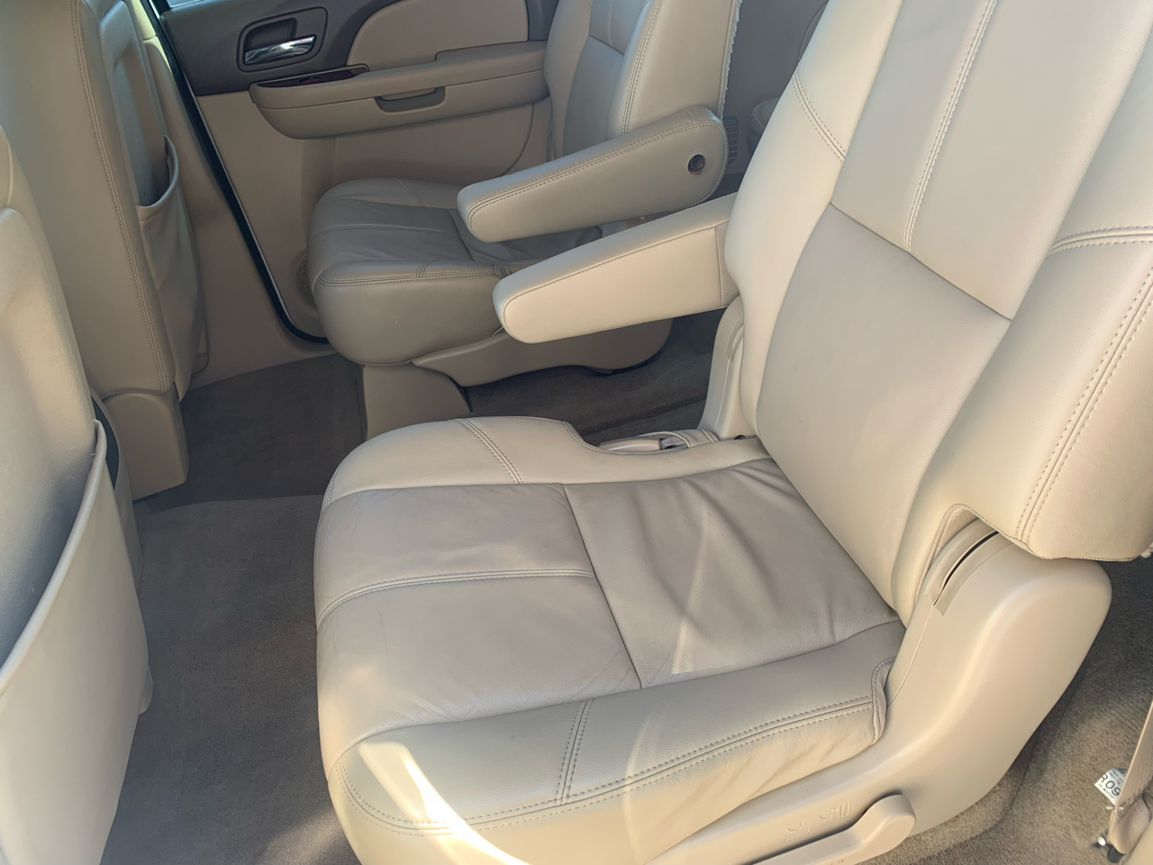 Chevrolet Suburban 2WD 4dr 1500 LT w/2LT 2009