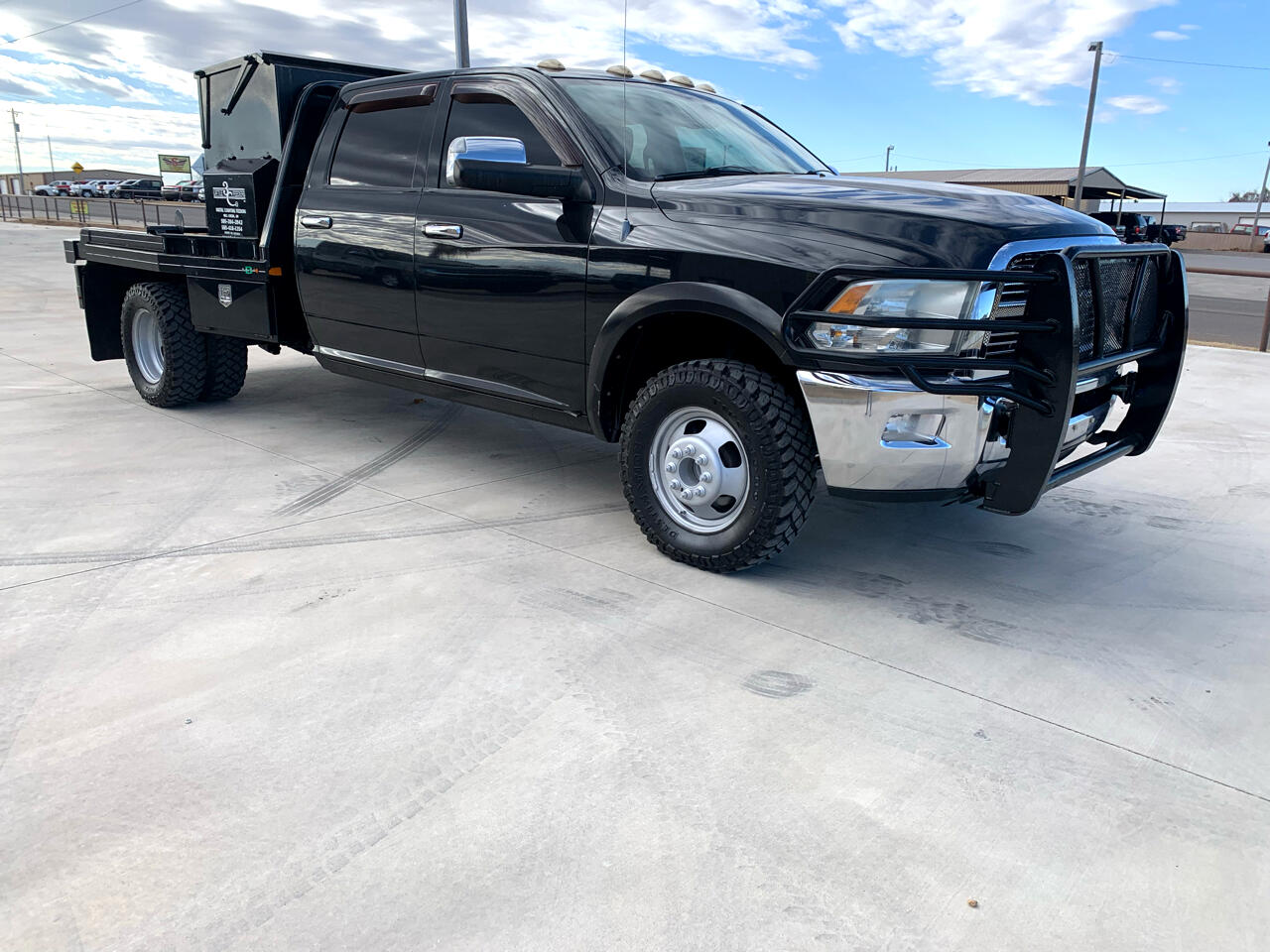 Dodge Ram 3500 4WD Crew Cab 169" Laramie 2010