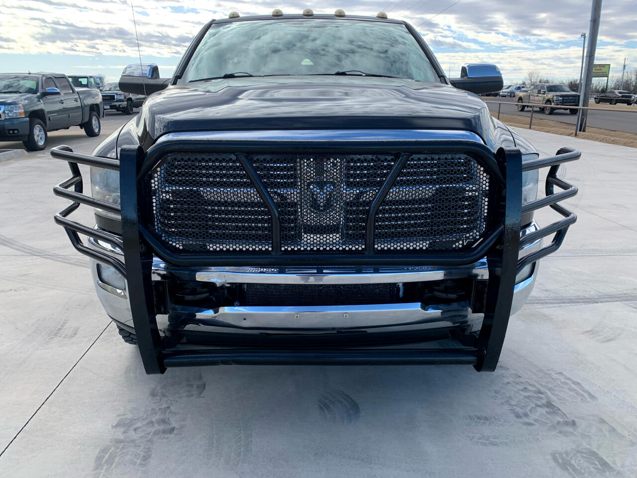 Dodge Ram 3500 4WD Crew Cab 169" Laramie 2010