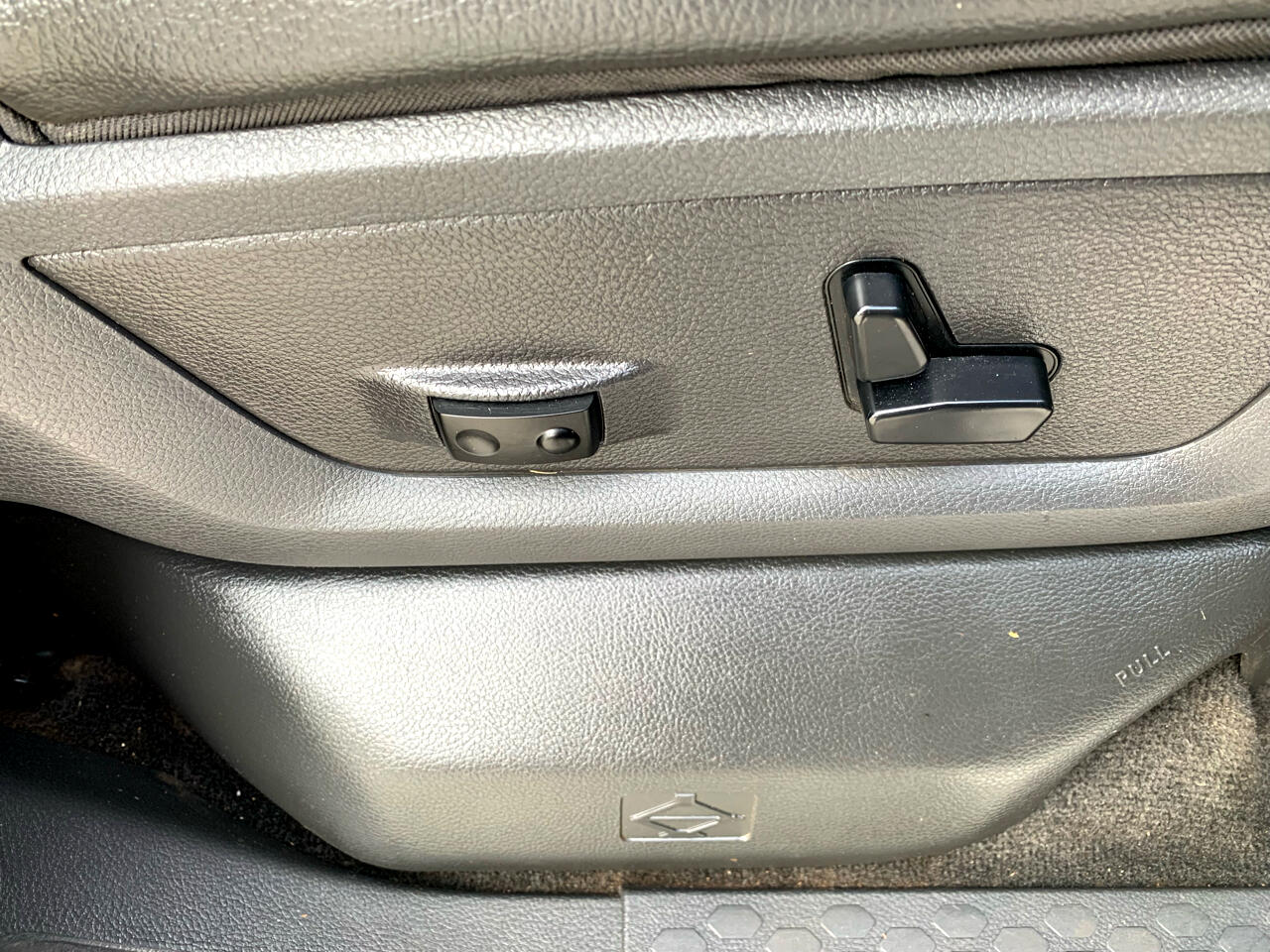 Dodge Ram 3500 4WD Crew Cab 169" Laramie 2010