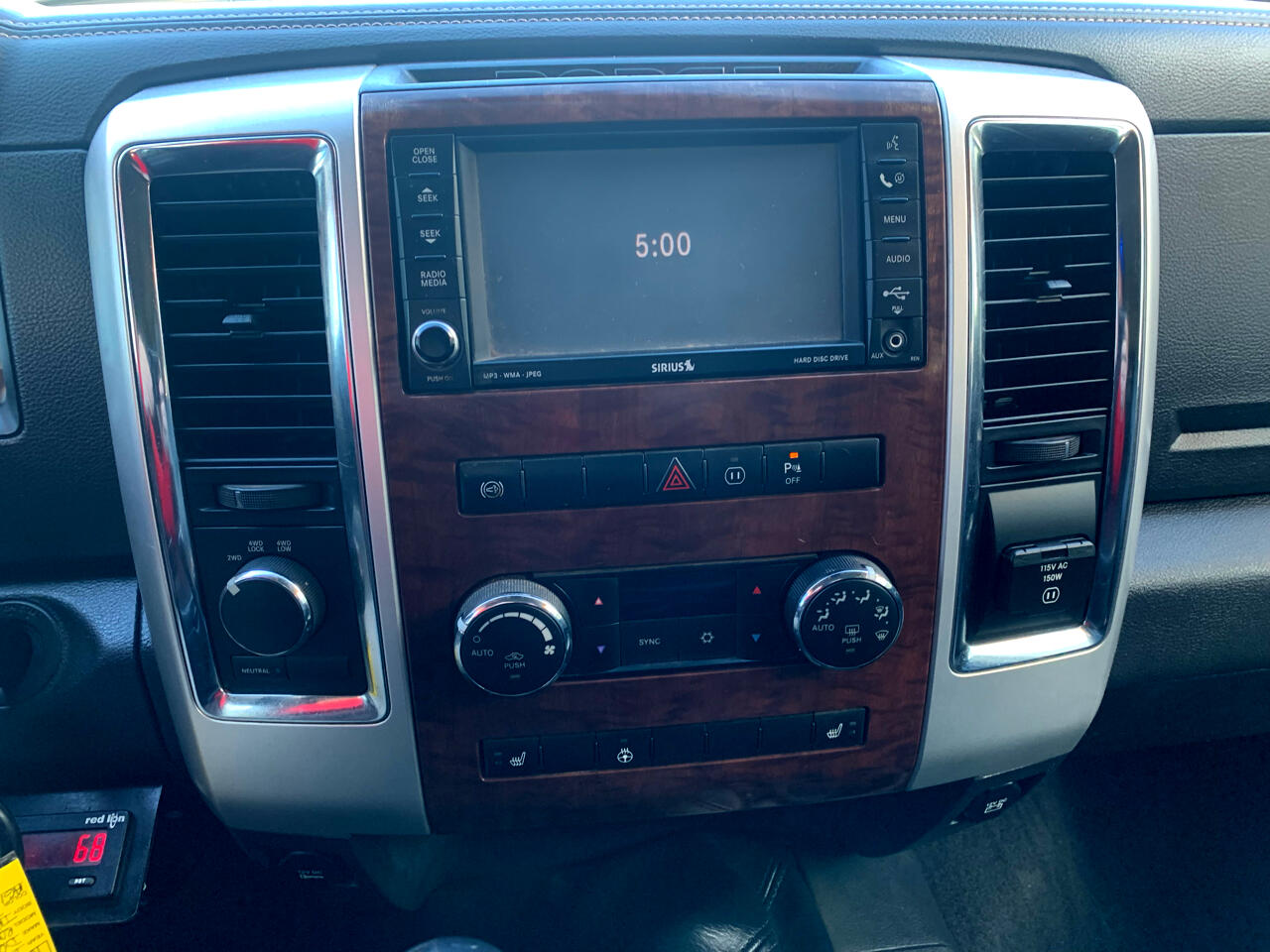 Dodge Ram 3500 4WD Crew Cab 169" Laramie 2010