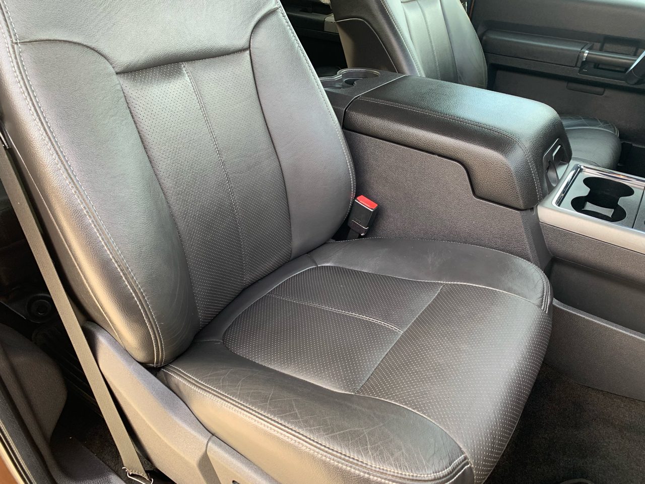 Ford Super Duty F-350 SRW 4WD Crew Cab 156" Lariat 2012