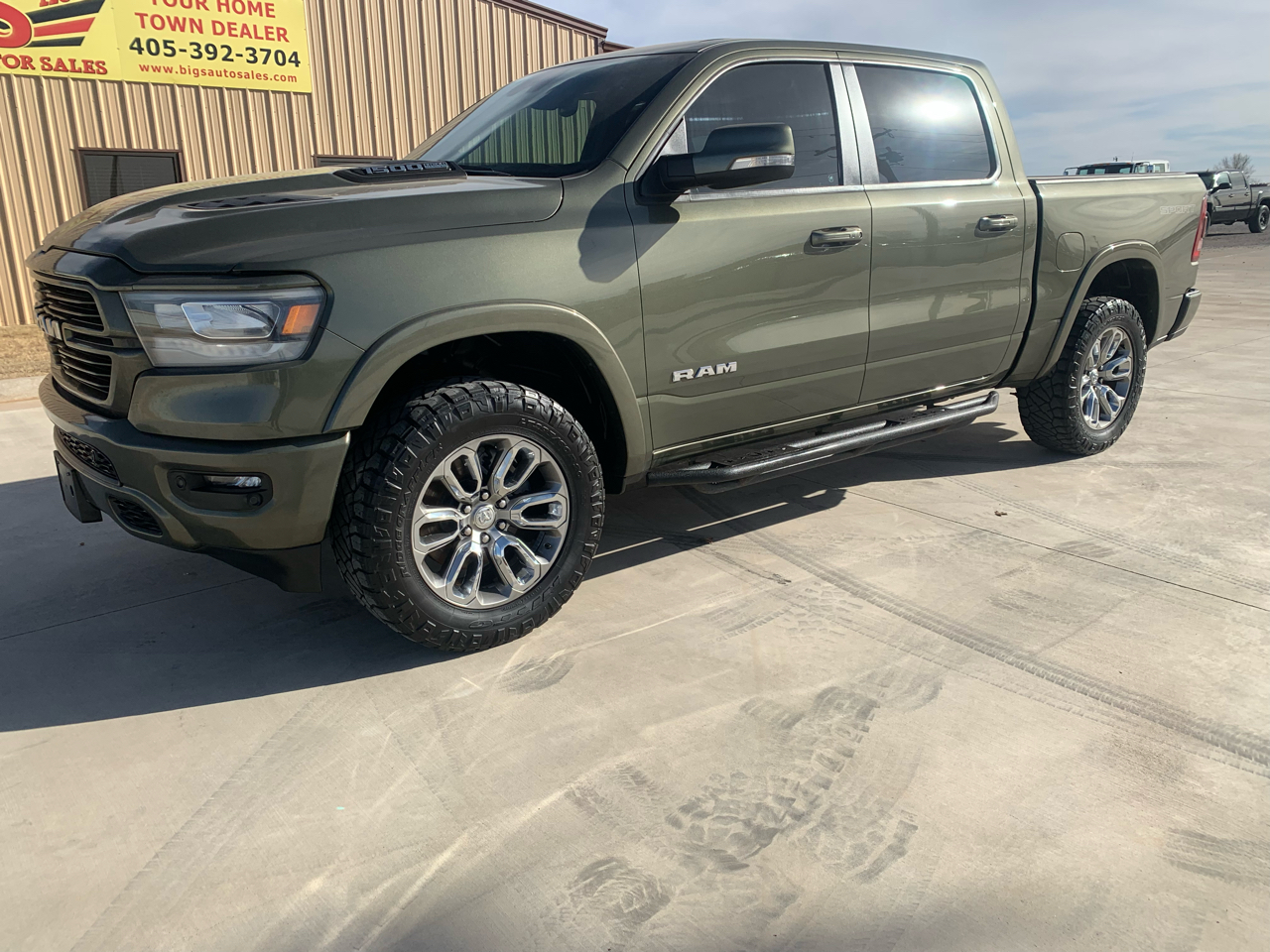 RAM 1500 Laramie 4x4 Crew Cab 5'7" Box 2021