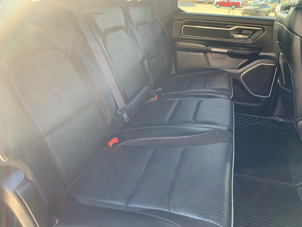 RAM 1500 Laramie 4x4 Crew Cab 5'7" Box 2021