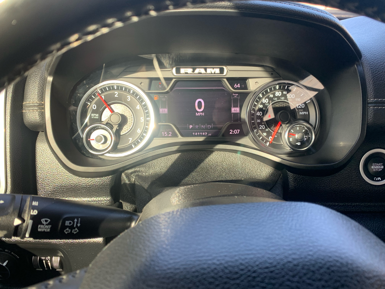 RAM 1500 Laramie 4x4 Crew Cab 5'7" Box 2021