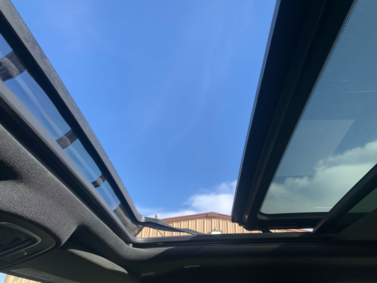 RAM 1500 Laramie 4x4 Crew Cab 5'7" Box 2021