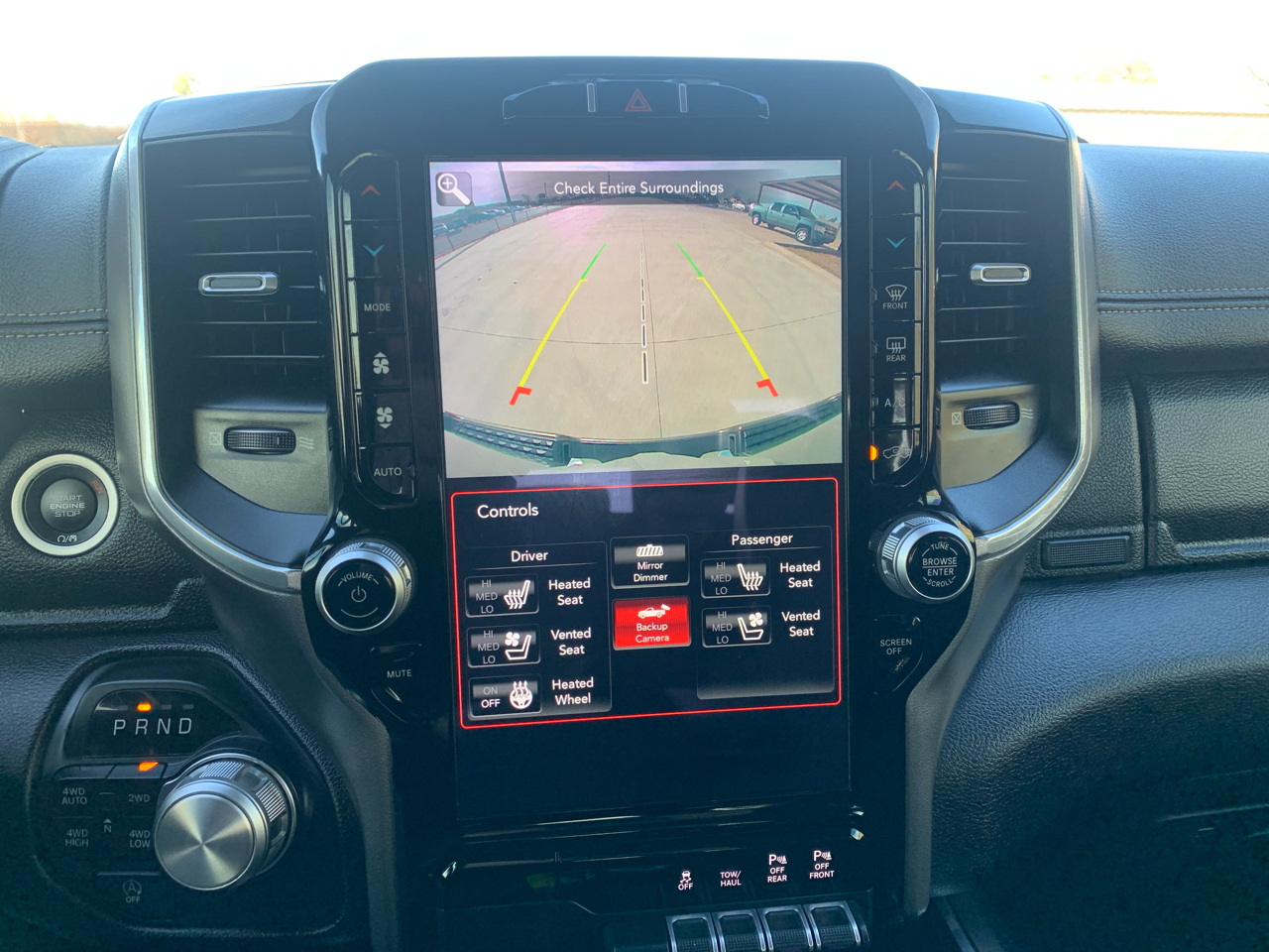 RAM 1500 Laramie 4x4 Crew Cab 5'7" Box 2021