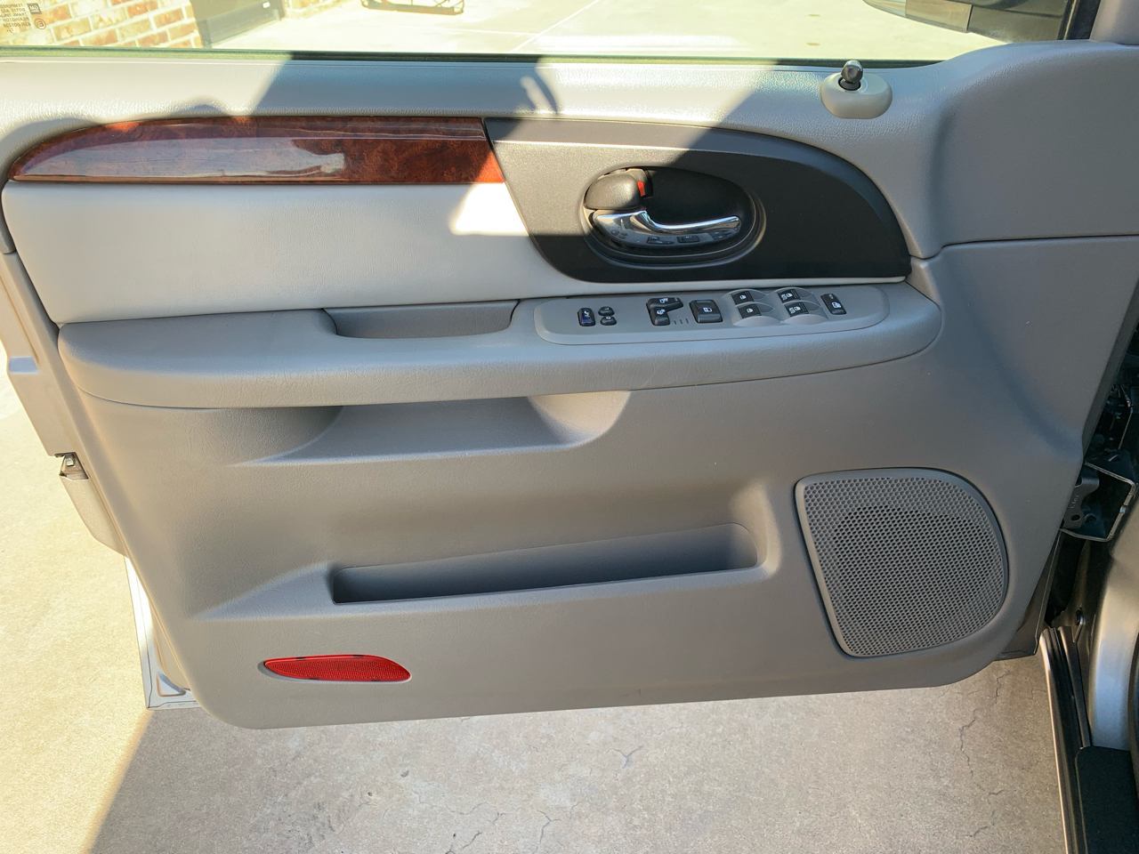 GMC Envoy 4WD 4dr SLT 2008