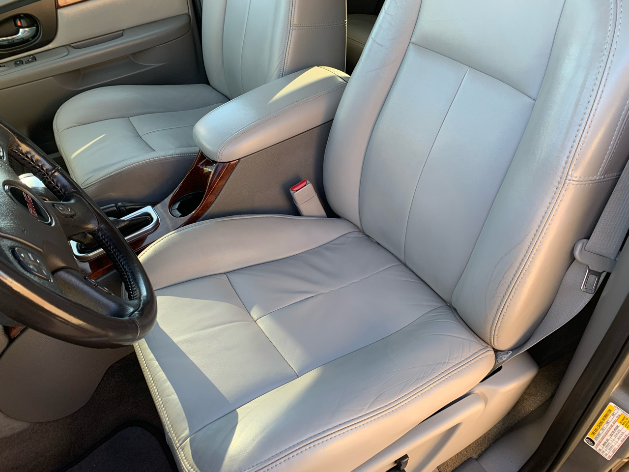 GMC Envoy 4WD 4dr SLT 2008