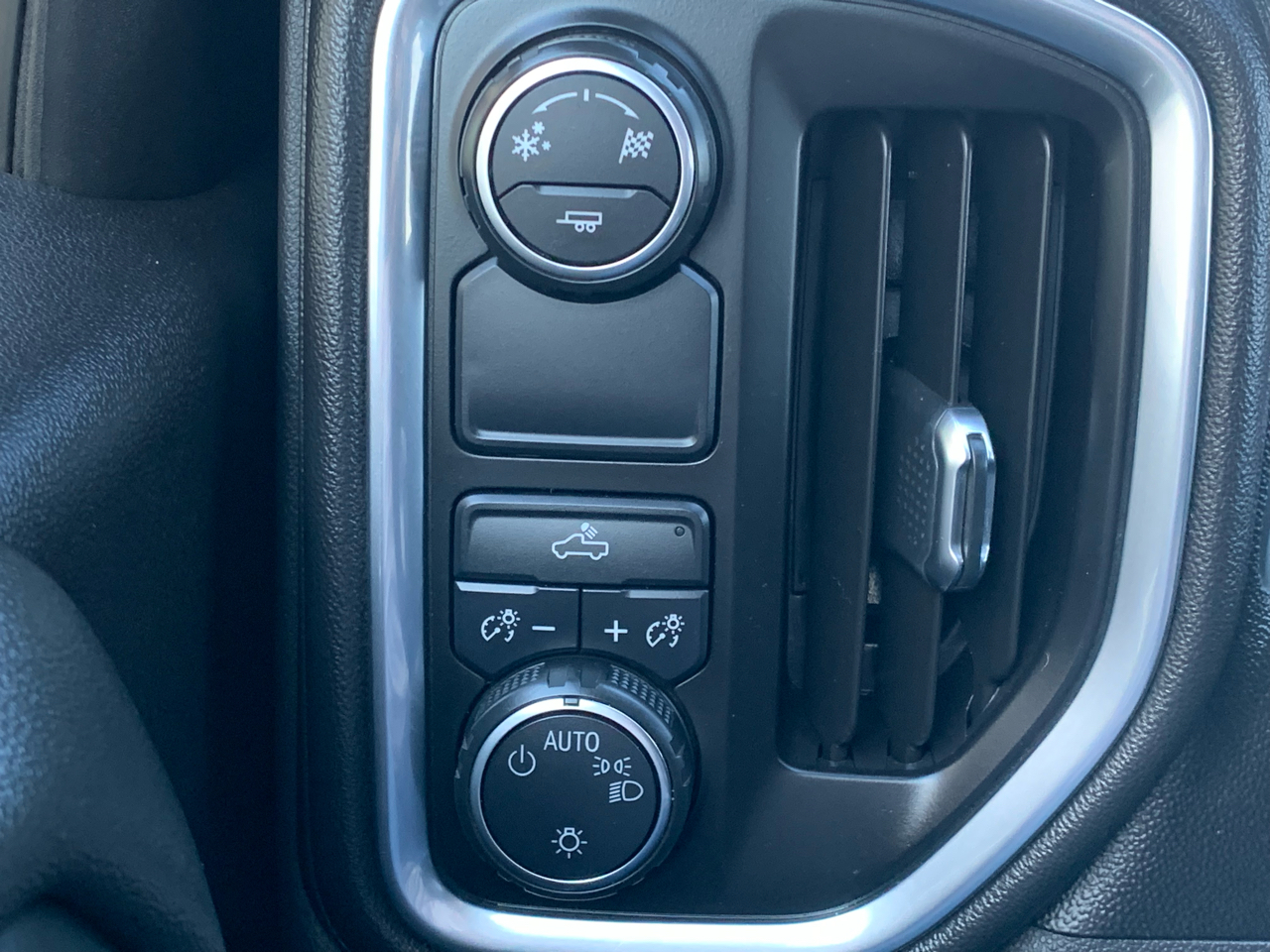 Chevrolet Silverado 1500 2WD Crew Cab 147" LT 2019