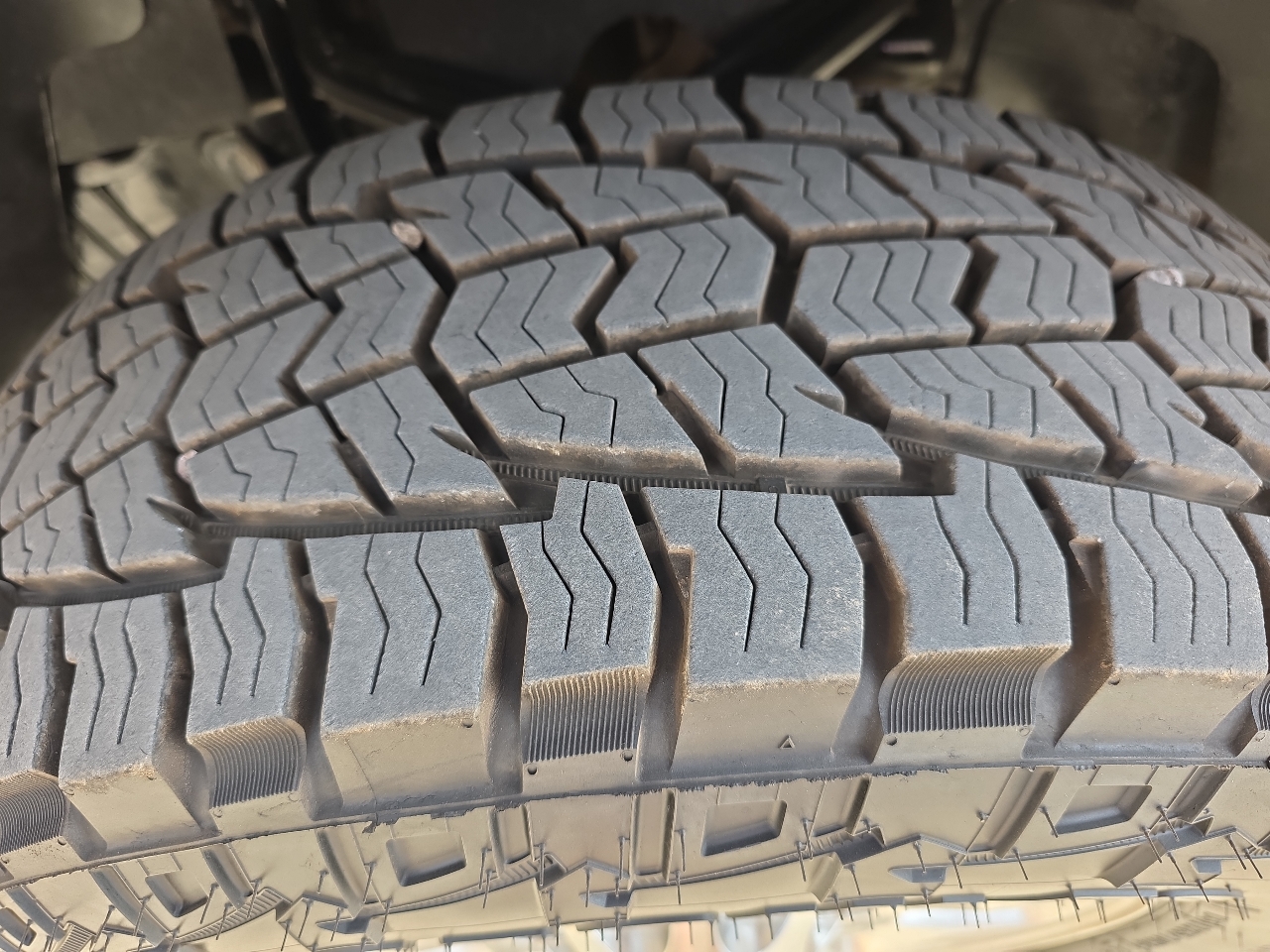 GMC Sierra 2500HD 4WD Crew Cab 153.7" SLT 2011