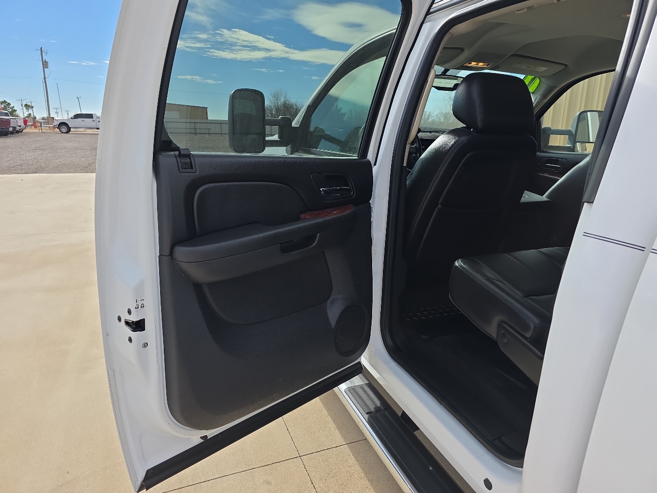 GMC Sierra 2500HD 4WD Crew Cab 153.7" SLT 2011