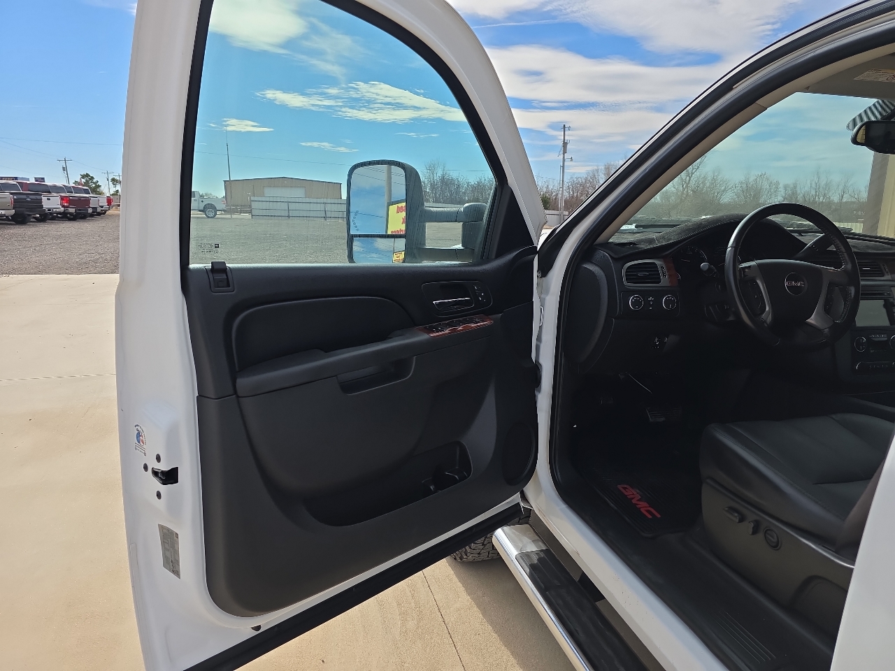 GMC Sierra 2500HD 4WD Crew Cab 153.7" SLT 2011