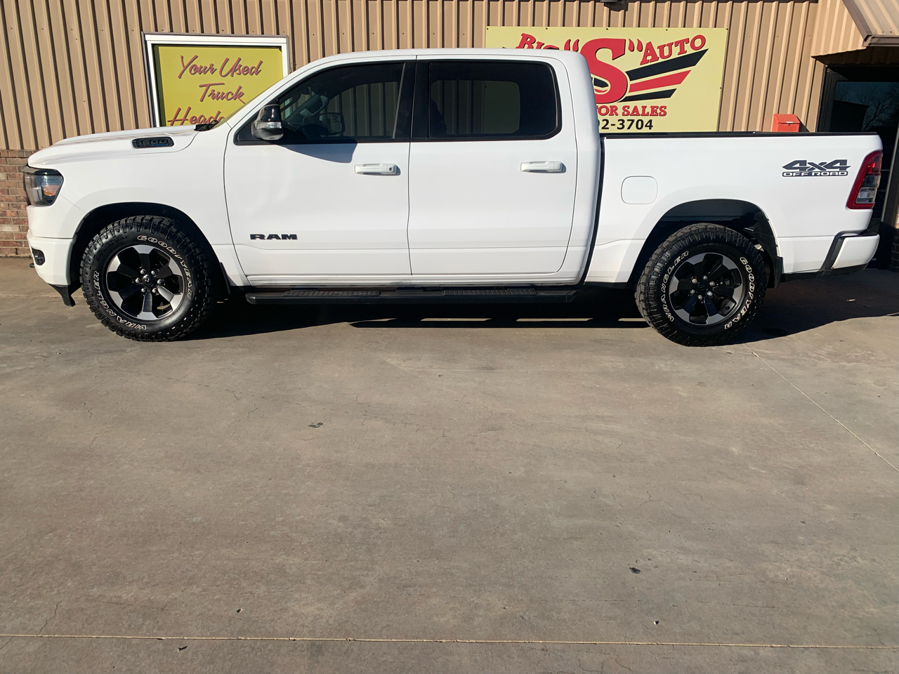 RAM 1500 Big Horn 4x4 Crew Cab 5'7" Box 2021