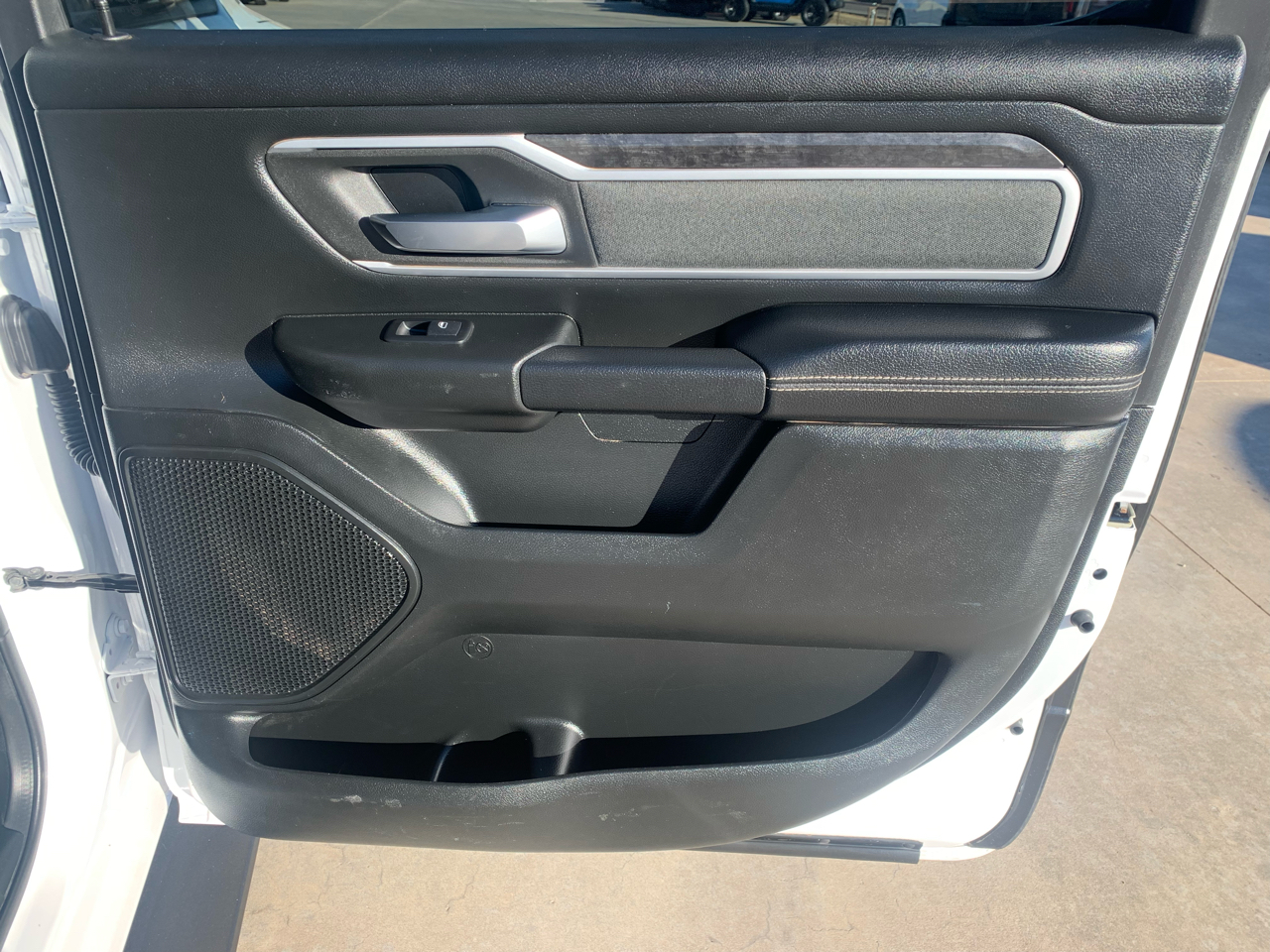 RAM 1500 Big Horn 4x4 Crew Cab 5'7" Box 2021